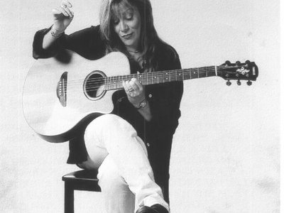 Jill Towers - Singer/Songwriter/Performer photo