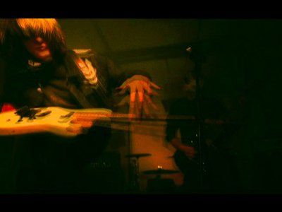 Guitar Levitation