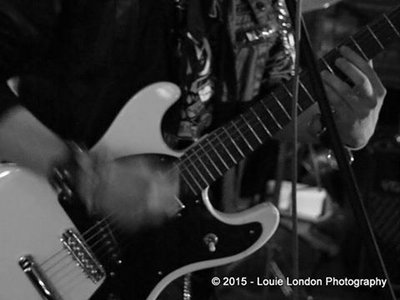 Johnny Crabb photo