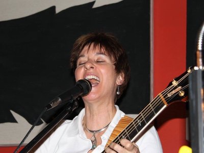 Bobbi Lane photo
