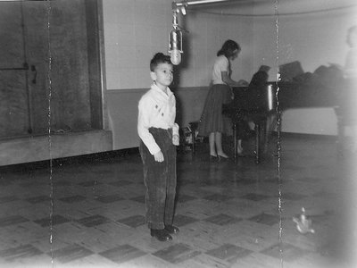 Jordan singing live at the radio show in Parkersburg W.Va. at age 6.