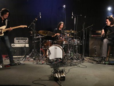 Toshi Yanagi photo