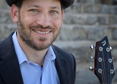 Oneg Shemesh Band photo