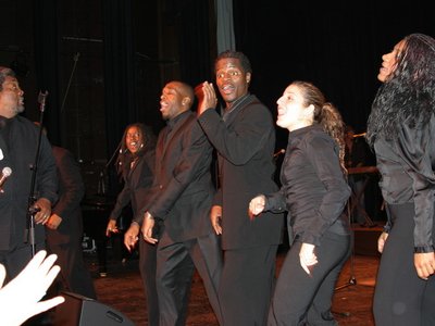 SWP encouraging the crowd to praise the Lord - Live