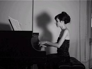 Natasha Meadow photo