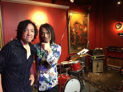 Toshi Yanagi photo