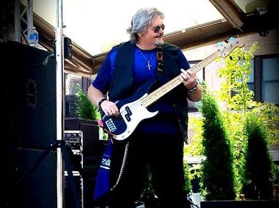 TJ Big Daddy Johnson throwing down the low end...