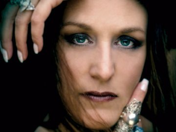 2005 promo photo by Raj Naik for the Lady Macbeth CD