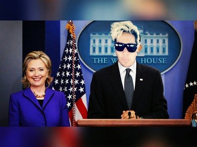 Joe Galaxy thejoegalaxy"Maaan,, A wite wamen in da Wite Hauws!?? Lawd! Lawd! Whut wil dey tink of ne