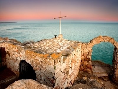 Ocean's Crossing's, photo  courtesy of Freedigitalphotos.net.