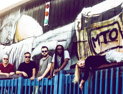 Ari and the Alibis