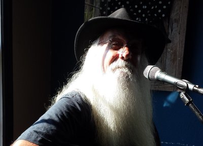 Dr. Paul @ The Blue otter in Hiawassee, GA. Photo by Kathy Larsen