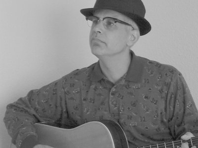 Mike Moneyblows singing the songs of Michael Pellecchia