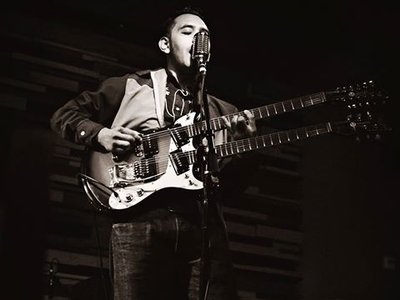 Live at the Hard Rock Cafe in Downtown Seattle with the 1960's Joe Maphis Mosrite Guitar