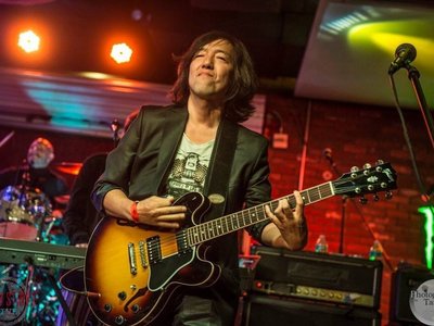 Toshi Yanagi photo