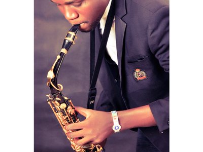 Sheyi&Sheyisax music photo
