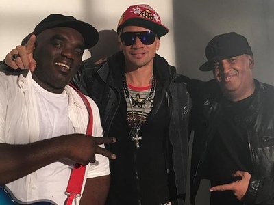 thejoegalaxyYo dis Joe Galaxy chillin on set wit Big T, King Kanja, & Steve Solomon,,, yeah buuuuddy