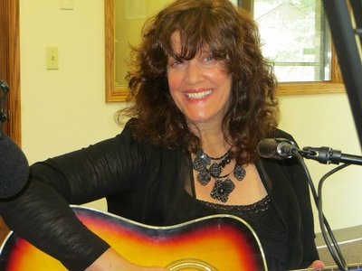 In the KZUM studio in Lincoln, Nebraska