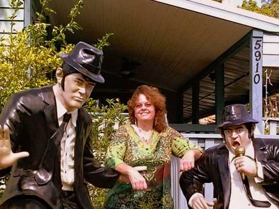 With Jake and Elwood Blues @ the Artisan's Way Gallery, Melrose, FL. Photo by David Wilcox