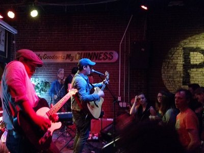 JON LINDSAY photo