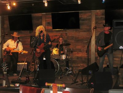 Dusty and The LoveNotes at The Company PUb