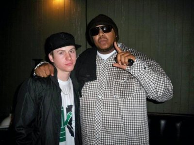 KRUE & GLASSES MALONE