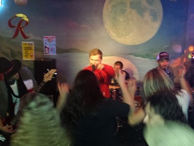 Ugly Sweater show, Wild show