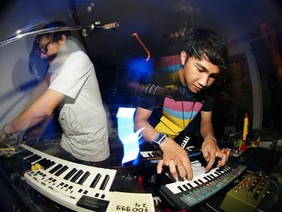 BOTTLESMOKER photo