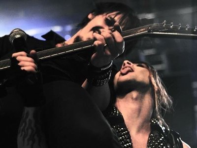 VLAD IN TEARS photo