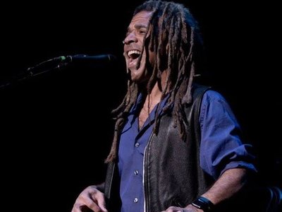 Winner of the "Best Guitarist" (Solo/Duo) 2016 International Blues Challenge Finals
