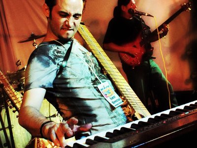 Keys & Chapman Stick | Photo: Marta Selmo