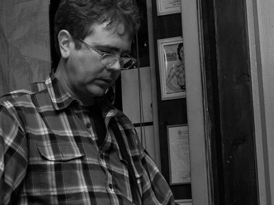 Mo Botton of Maynard and the Musties photographed by Michael Wiederspiel