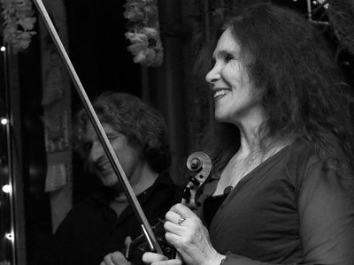 Rebecca Weiner Tompkins and Joe Maynard. Photographed by Michael Wiederspiel