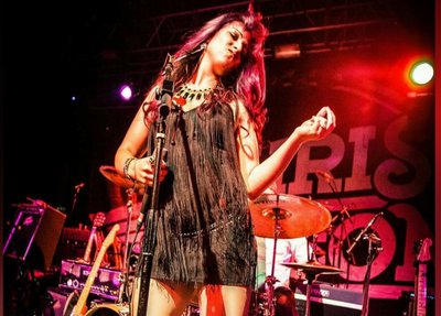 Nikki Briar opening for Chris Janson 