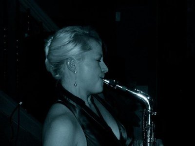 Sax Diva Suzanne Grzanna photo