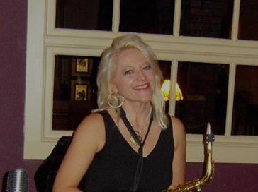 Sax Diva Suzanne Grzanna photo