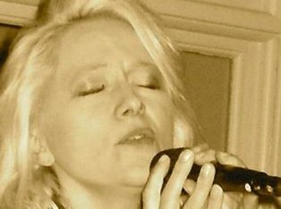 Sax Diva Suzanne Grzanna photo