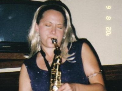Sax Diva Suzanne Grzanna photo