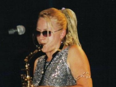 Sax Diva Suzanne Grzanna photo