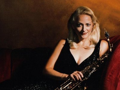 Sax Diva Suzanne Grzanna photo