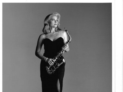 Sax Diva Suzanne Grzanna photo
