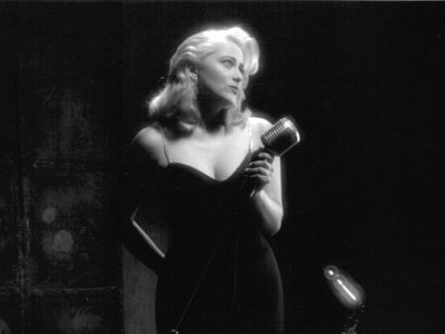 Sax Diva Suzanne Grzanna photo