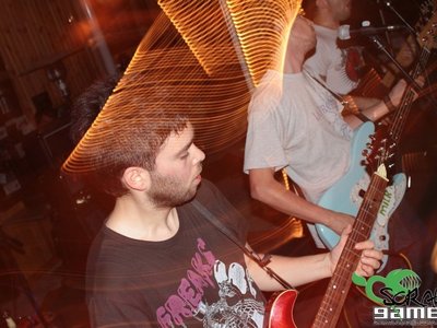 Elio and the band