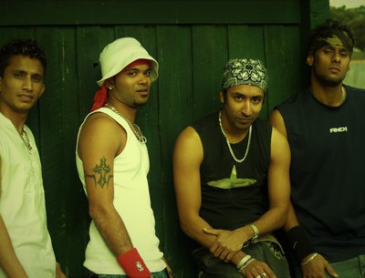 Aki, Semu, AJ, Tiran