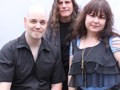 Merrill Hale, Steve Adams and Lisa LaRue (photo by Brenda Adams)