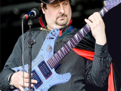 Guilfest 2012 Playing in Steam Punk Regalia with the infamous SteamPunk Guitar