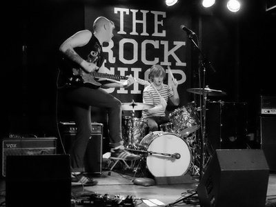 Live at The Rock Shop, Brooklyn, NY. Photo by Lily Galib