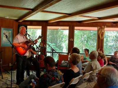 Larry Mangum photo