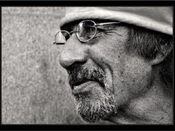 leo gillespie photo