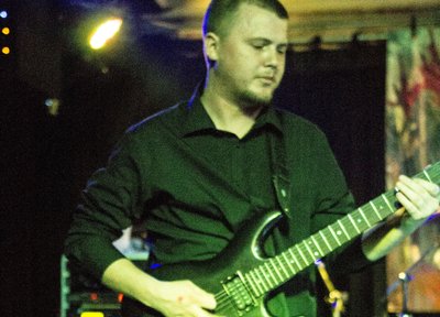 Max Davis - Guitars